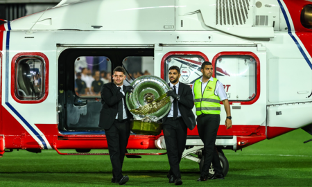 تتويج الزمالك بدرع دوري Nile بعد وصول الدرع بطائرة هليكوبتر إلى استاد القاهرة